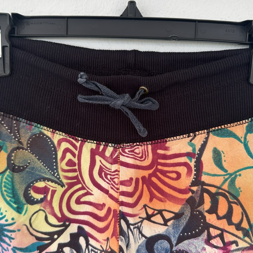 Nilla Shields colorful rainbow floral cotton drawstring Bermuda shorts small - Picture 6 of 10